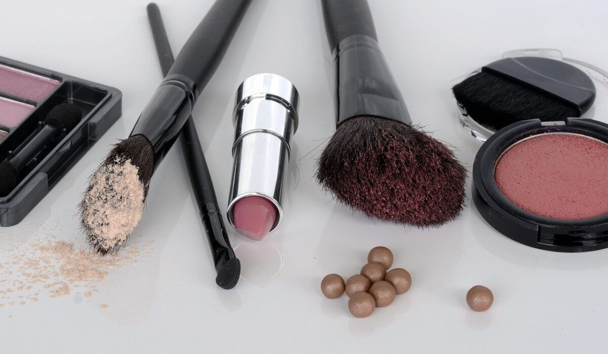 6 Proven Makeup Essentials You Actually Need